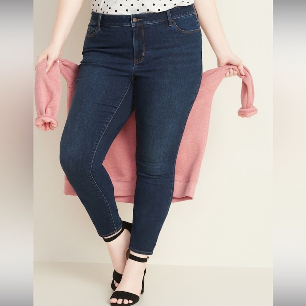 NWT- Old Navy - 28+. Pop Icon Skinny